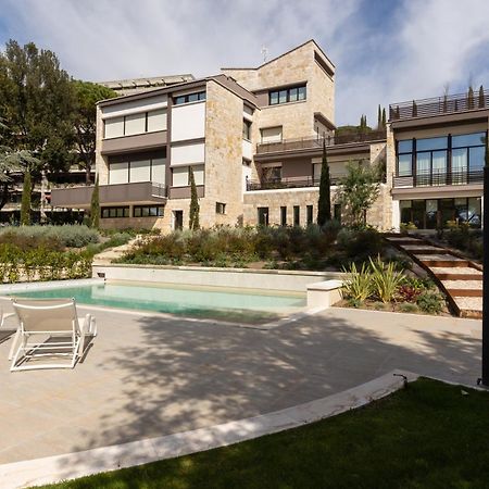 Exclusive Perugia Getaway - Apartments With Shared Pool & Parking Экстерьер фото