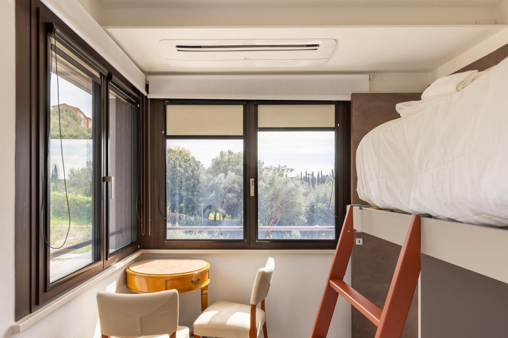 Exclusive Perugia Getaway - Apartments With Shared Pool & Parking Экстерьер фото