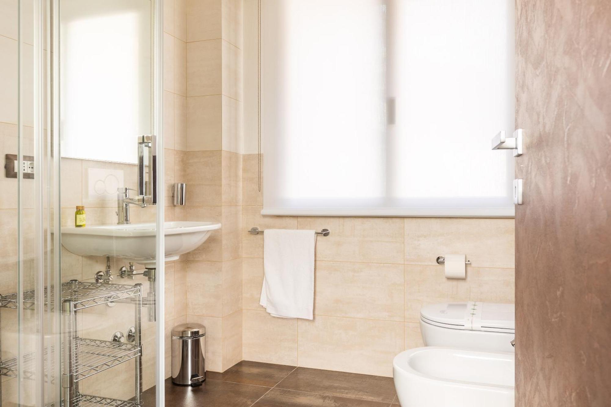 Exclusive Perugia Getaway - Apartments With Shared Pool & Parking Экстерьер фото