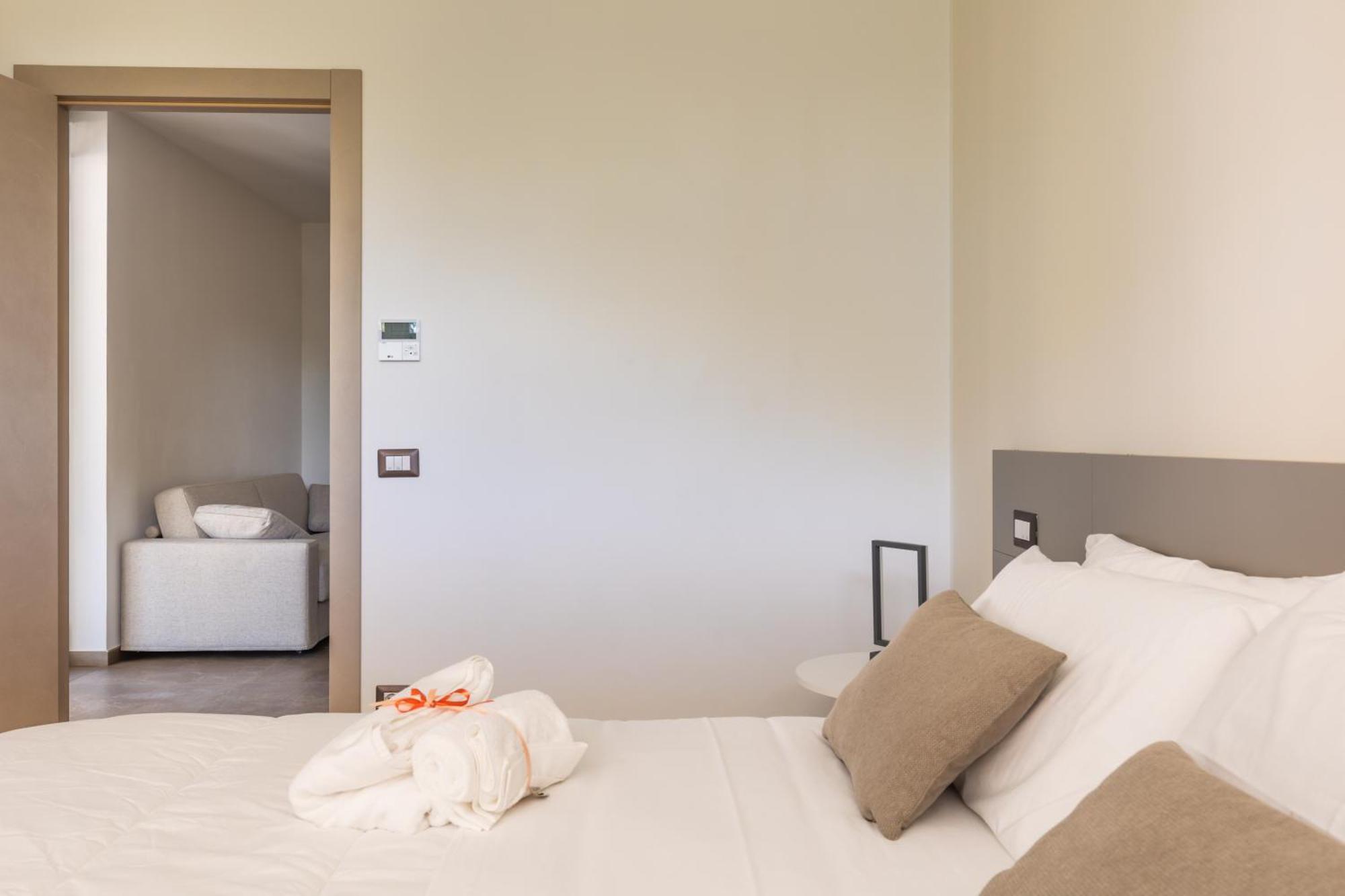Exclusive Perugia Getaway - Apartments With Shared Pool & Parking Экстерьер фото