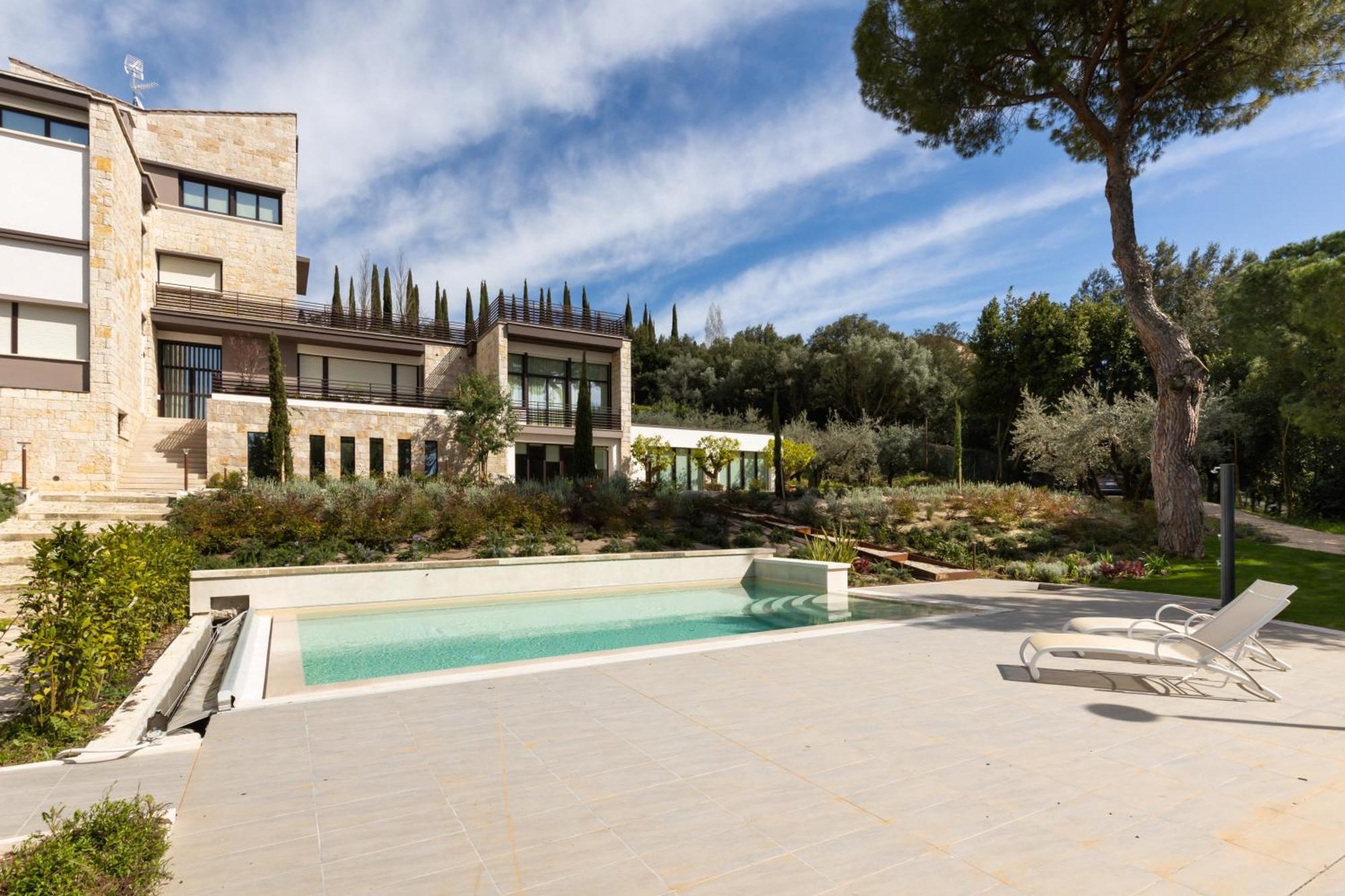 Exclusive Perugia Getaway - Apartments With Shared Pool & Parking Экстерьер фото
